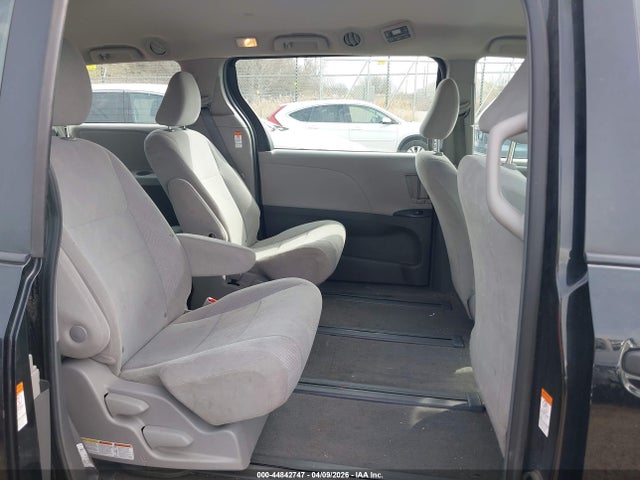 2018 TOYOTA SIENNA 5TDZZ3DC6JS927750 Photo 7