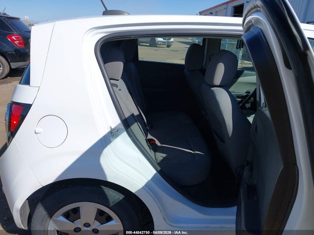 1G1JA6SG3F4214313 Chevrolet Sonic Ls Auto