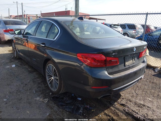 2017 BMW 540I WBAJE7C38HG887674 Photo 2