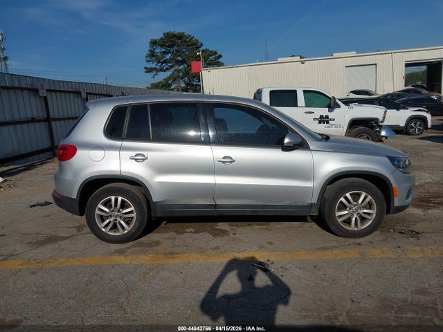 Продажа на аукционе авто 2012 Volkswagen Tiguan S, vin: WVGBV7AXXCW566999, номер лота: 44842766