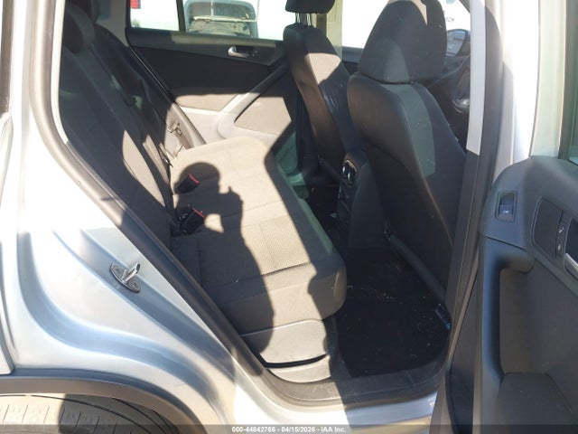 Продажа на аукционе авто 2012 Volkswagen Tiguan S, vin: WVGBV7AXXCW566999, номер лота: 44842766