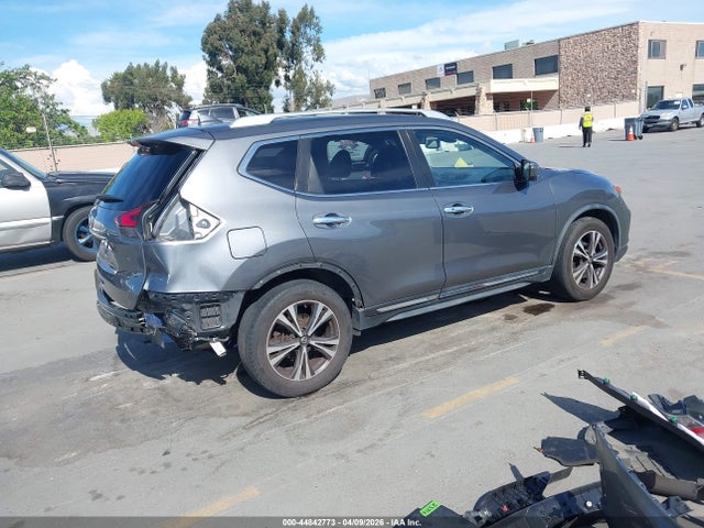 JN8AT2MT9JW460191 Nissan Rogue Sl