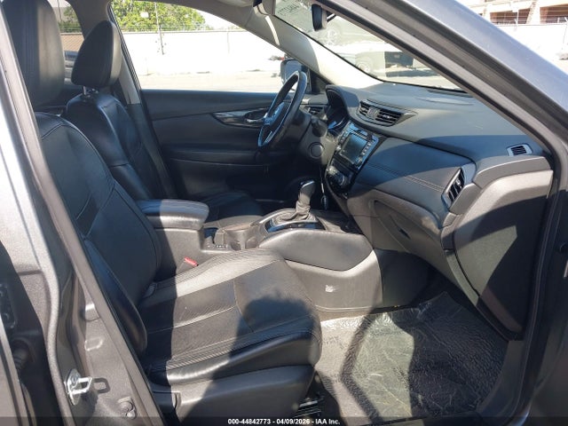 JN8AT2MT9JW460191 Nissan Rogue Sl