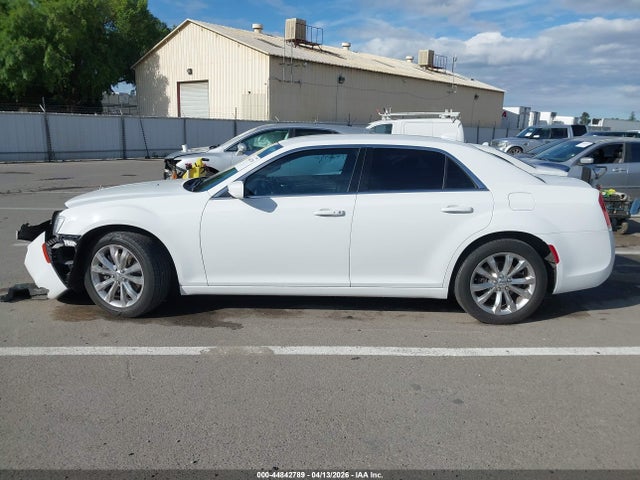 Aukcja sprzedaży 2018 Chrysler 300 Touring Awd, vin: 2C3CCARG4JH231642, numer aukcji: 44842789