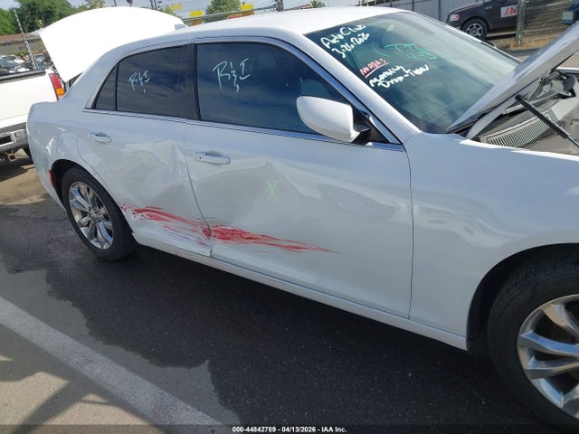 Aukcja sprzedaży 2018 Chrysler 300 Touring Awd, vin: 2C3CCARG4JH231642, numer aukcji: 44842789