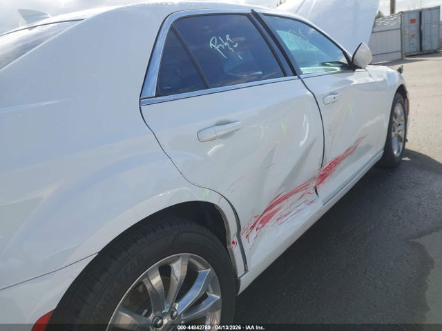 Aukcja sprzedaży 2018 Chrysler 300 Touring Awd, vin: 2C3CCARG4JH231642, numer aukcji: 44842789