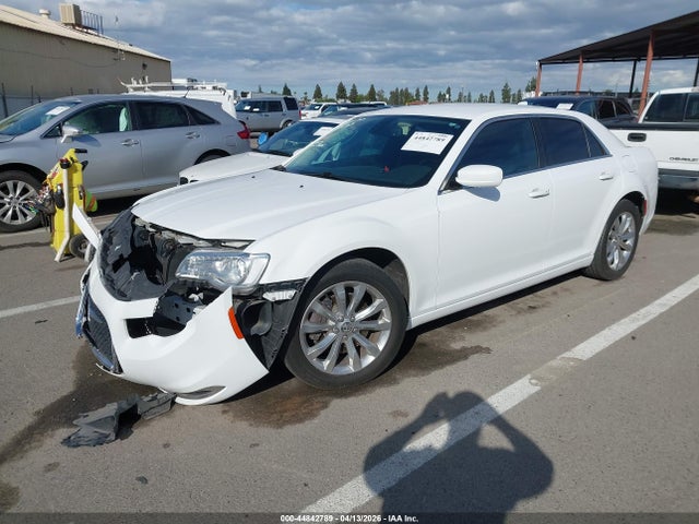 Aukcja sprzedaży 2018 Chrysler 300 Touring Awd, vin: 2C3CCARG4JH231642, numer aukcji: 44842789