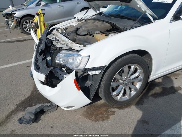 Aukcja sprzedaży 2018 Chrysler 300 Touring Awd, vin: 2C3CCARG4JH231642, numer aukcji: 44842789