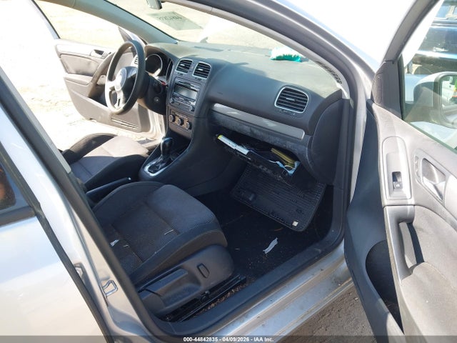 44842835 :رقم المزاد ، WVWDB7AJ0DW116927 vin ، 2013 Volkswagen Golf 2.5l 4-door مزاد بيع