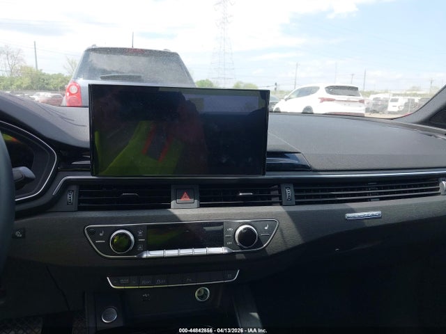 2024 Audi A4 Premium Plus 45 Tfsi S Line Quattro S Tronic მანქანა იყიდება აუქციონზე, vin: WAUEAAF44RN013172, აუქციონის ნომერი: 44842856