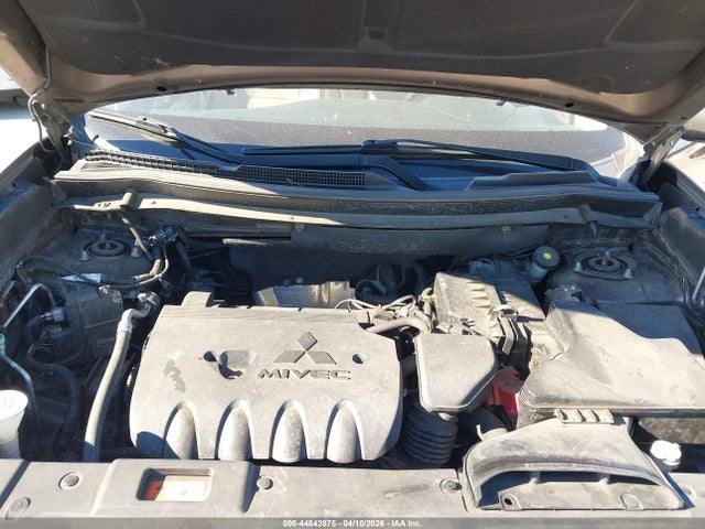 JA4AD3A37GZ000872 Mitsubishi Outlander Sel