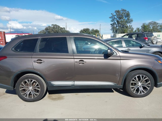 JA4AD3A37GZ000872 Mitsubishi Outlander Sel