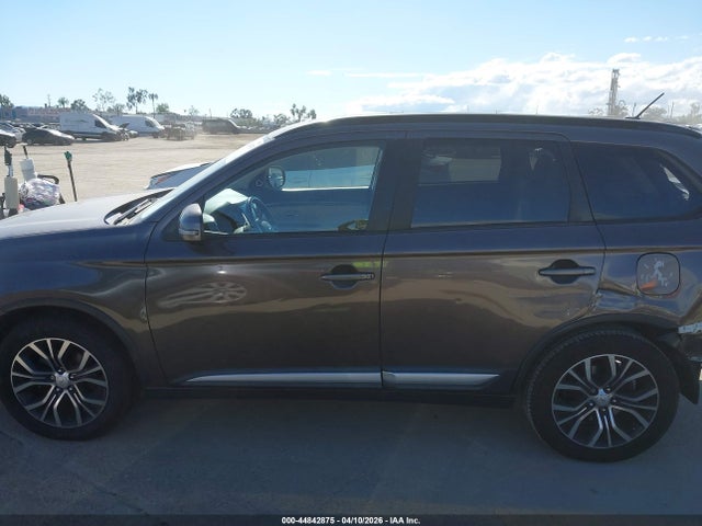 JA4AD3A37GZ000872 Mitsubishi Outlander Sel