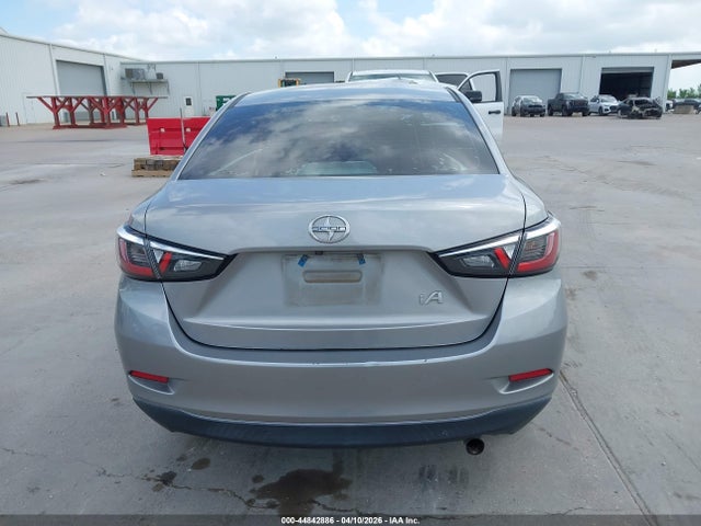 44842886 :رقم المزاد ، 3MYDLBZV1GY141244 vin ، 2016 Scion Ia مزاد بيع