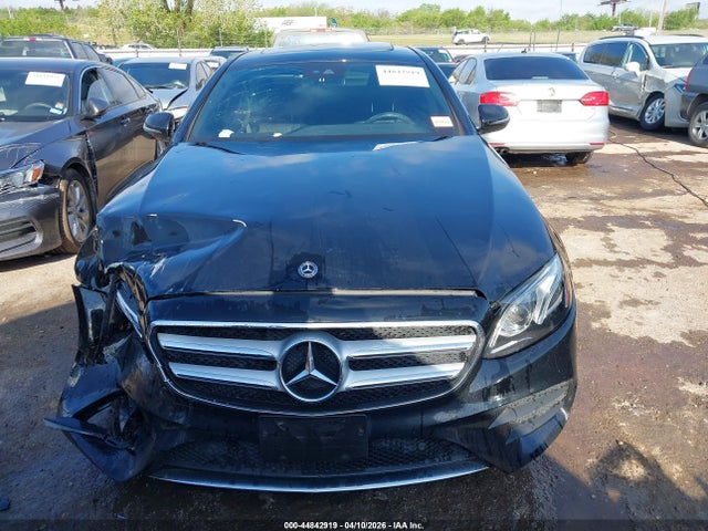 Продажа на аукционе авто 2018 Mercedes-benz E 300, vin: WDDZF4JB3JA385648, номер лота: 44842919