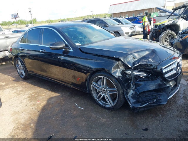 Продажа на аукционе авто 2018 Mercedes-benz E 300, vin: WDDZF4JB3JA385648, номер лота: 44842919