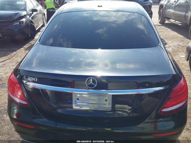 Продажа на аукционе авто 2018 Mercedes-benz E 300, vin: WDDZF4JB3JA385648, номер лота: 44842919