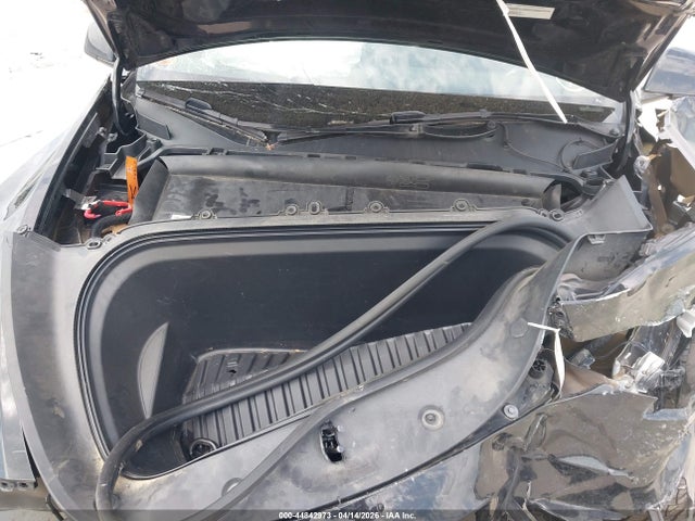 2024 Tesla Model Y Long Range Single Motor Rear-wheel Drive/rwd მანქანა იყიდება აუქციონზე, vin: 7SAYGDEDXRF087957, აუქციონის ნომერი: 44842973