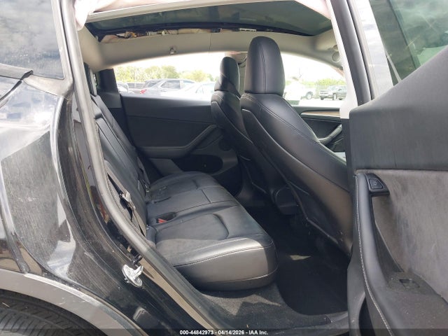 2024 Tesla Model Y Long Range Single Motor Rear-wheel Drive/rwd მანქანა იყიდება აუქციონზე, vin: 7SAYGDEDXRF087957, აუქციონის ნომერი: 44842973