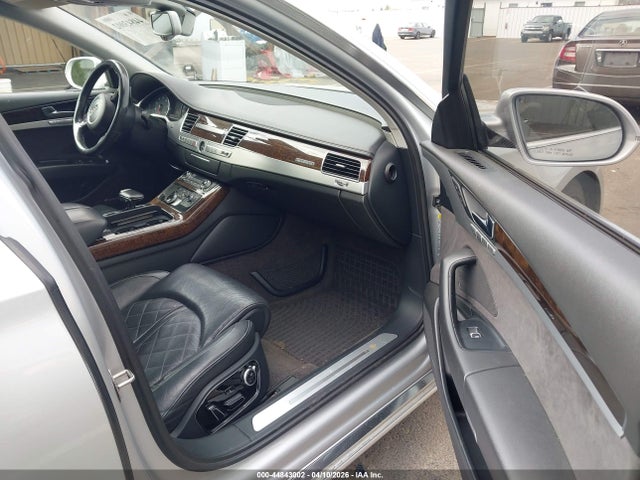 2011 AUDI A8 WAUAVAFD6BN001467 Photo 4