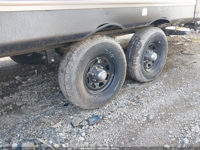 Forest River Wildwood 2019 4X4TWDB21KA267561 Image 10