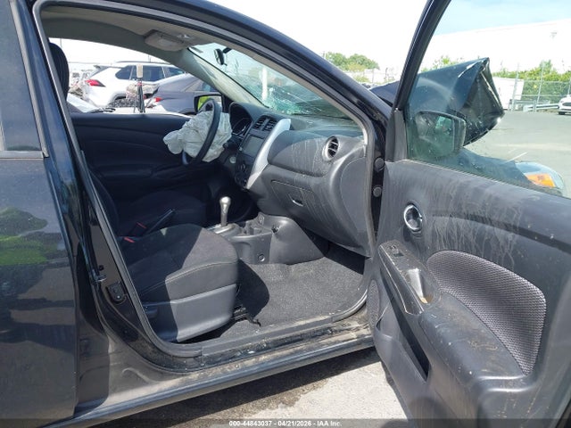 44843037 :رقم المزاد ، 3N1CN7AP6KL870895 vin ، 2019 Nissan Versa 1.6 Sv مزاد بيع
