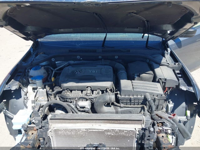 2016 Volkswagen Jetta 1.8t Sport მანქანა იყიდება აუქციონზე, vin: 3VWD17AJ3GM396363, აუქციონის ნომერი: 44843040