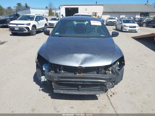 2016 Volkswagen Jetta 1.8t Sport მანქანა იყიდება აუქციონზე, vin: 3VWD17AJ3GM396363, აუქციონის ნომერი: 44843040