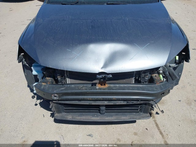 2016 Volkswagen Jetta 1.8t Sport მანქანა იყიდება აუქციონზე, vin: 3VWD17AJ3GM396363, აუქციონის ნომერი: 44843040