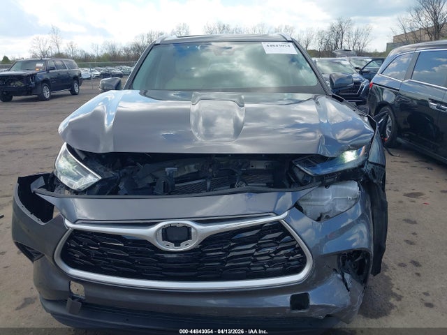44843054 :رقم المزاد ، 5TDGZRBH0NS176952 vin ، 2022 Toyota Highlander Xle مزاد بيع