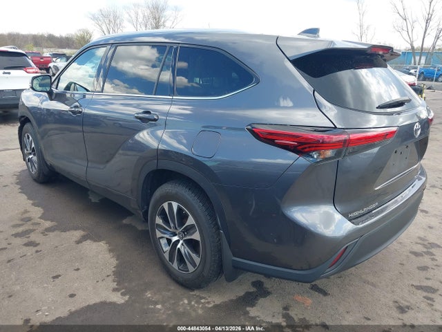 44843054 :رقم المزاد ، 5TDGZRBH0NS176952 vin ، 2022 Toyota Highlander Xle مزاد بيع