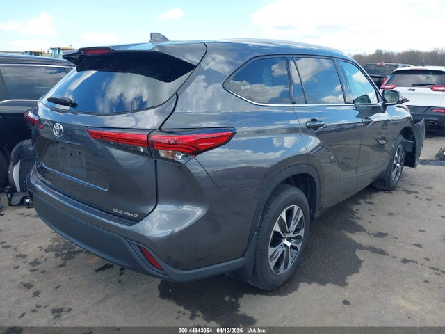 44843054 :رقم المزاد ، 5TDGZRBH0NS176952 vin ، 2022 Toyota Highlander Xle مزاد بيع