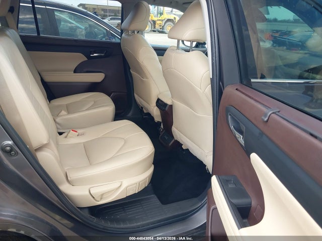 44843054 :رقم المزاد ، 5TDGZRBH0NS176952 vin ، 2022 Toyota Highlander Xle مزاد بيع