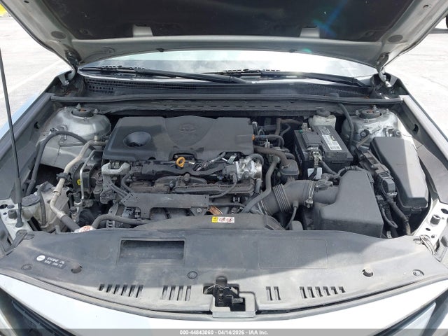 2022 Toyota Camry Le მანქანა იყიდება აუქციონზე, vin: 4T1C11AK1NU055049, აუქციონის ნომერი: 44843060