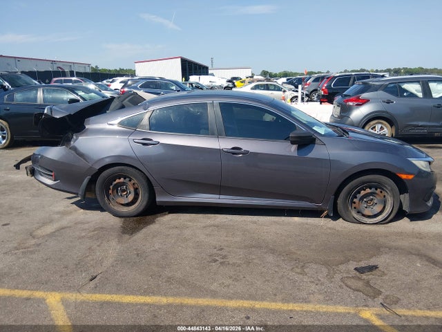 44843143 :رقم المزاد ، 2HGFC2F55HH555101 vin ، 2017 Honda Civic Lx مزاد بيع