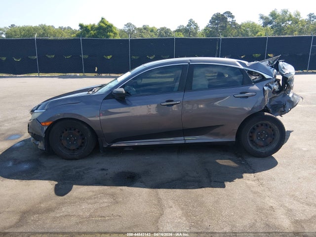 44843143 :رقم المزاد ، 2HGFC2F55HH555101 vin ، 2017 Honda Civic Lx مزاد بيع