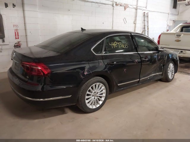 44843168 :رقم المزاد ، 1VWBT7A3XHC039154 vin ، 2017 Volkswagen Passat 1.8t Se مزاد بيع