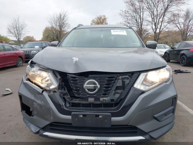 2018 Nissan Rogue Sv მანქანა იყიდება აუქციონზე, vin: 5N1AT2MV5JC776245, აუქციონის ნომერი: 44843170