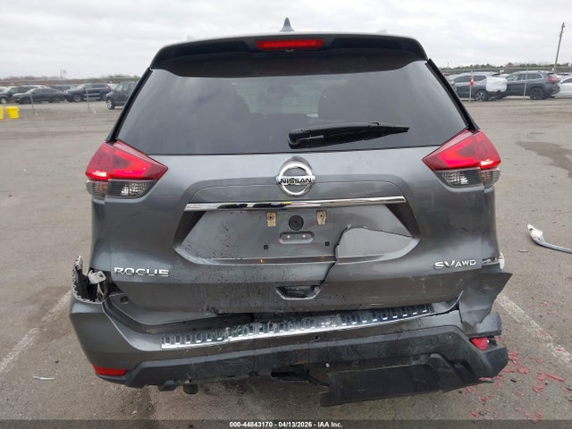 2018 Nissan Rogue Sv მანქანა იყიდება აუქციონზე, vin: 5N1AT2MV5JC776245, აუქციონის ნომერი: 44843170