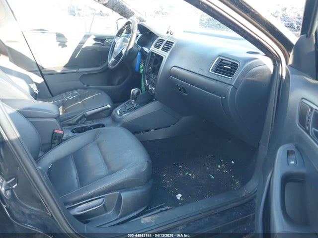 44843184 :رقم المزاد ، 3VWDZ7AJ7BM343635 vin ، 2011 Volkswagen Jetta 2.5l Se مزاد بيع