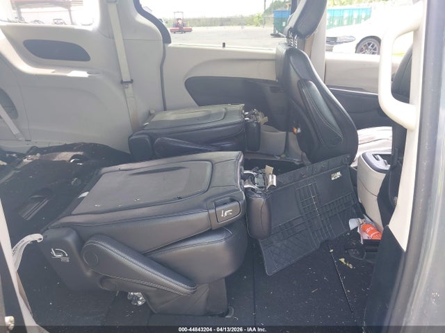 44843204 :رقم المزاد ، 2C4RC1BG0NR117637 vin ، 2022 Chrysler Pacifica Touring L مزاد بيع