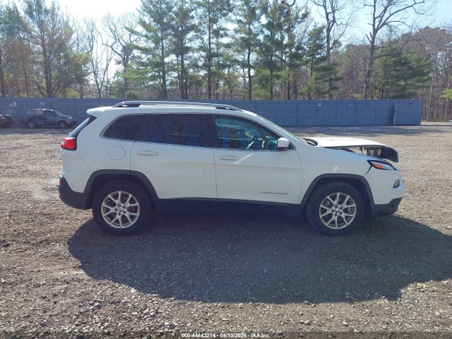 Продаж на аукціоні авто 2016 Jeep Cherokee Latitude, vin: 1C4PJMCSXGW294885, номер лоту: 44843214