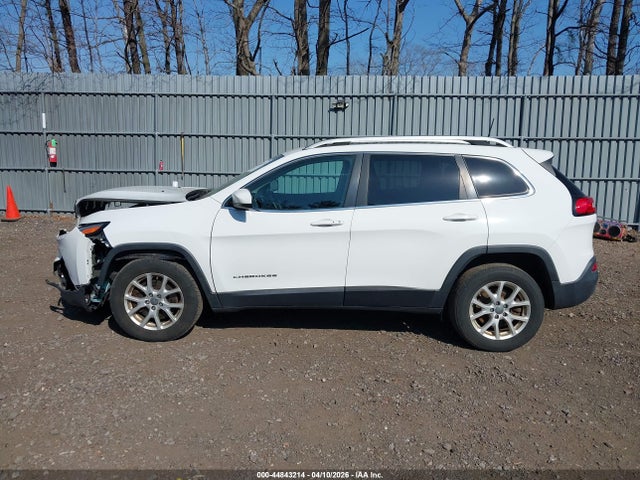 Продаж на аукціоні авто 2016 Jeep Cherokee Latitude, vin: 1C4PJMCSXGW294885, номер лоту: 44843214