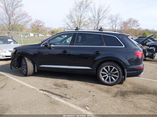 Продажа на аукционе авто 2017 Audi Q7 3.0t Premium, vin: WA1LAAF70HD057298, номер лота: 44843218