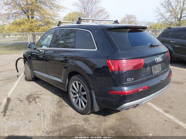 Продажа на аукционе авто 2017 Audi Q7 3.0t Premium, vin: WA1LAAF70HD057298, номер лота: 44843218