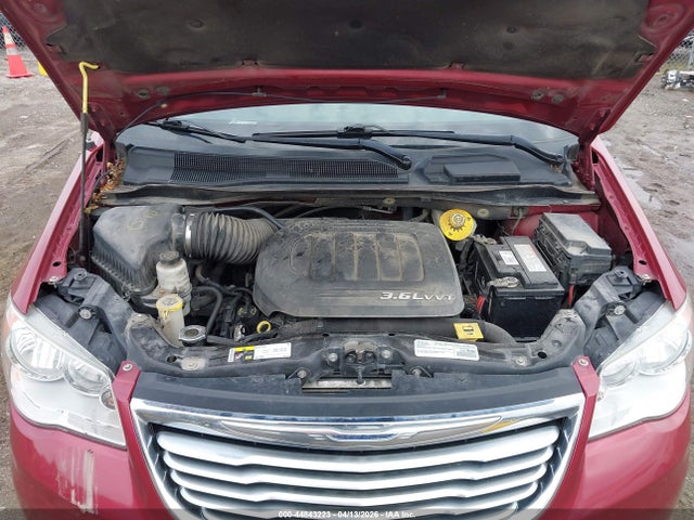 2016 Chrysler Town & Country Touring მანქანა იყიდება აუქციონზე, vin: 2C4RC1BG8GR294505, აუქციონის ნომერი: 44843223