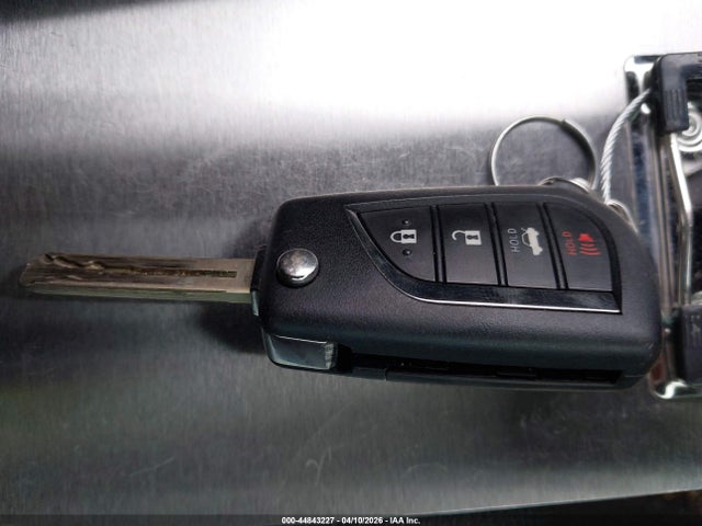 44843227 :رقم المزاد ، 5YFS4MCE3NP100506 vin ، 2022 Toyota Corolla Se Nightshade Edition مزاد بيع
