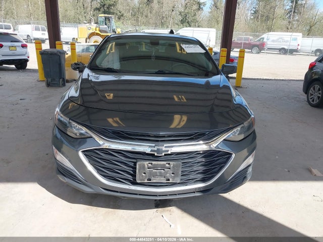 1G1ZG5ST4MF063380 Chevrolet Malibu Fwd Rs
