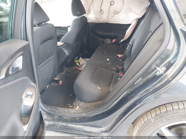 1G1ZG5ST4MF063380 Chevrolet Malibu Fwd Rs