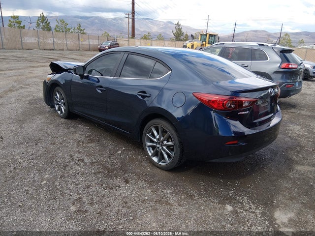 Mazda Mazda3 Touring 2018 3MZBN1V32JM191497 Image 3